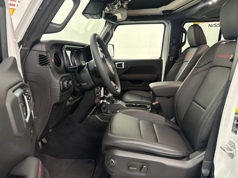 Used 2025 Jeep Wrangler Unlimited Rubicon image 10