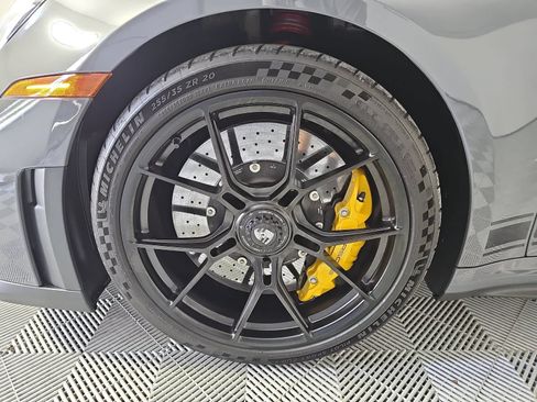 Used 2025 Porsche 911 GT3 RWD image 10