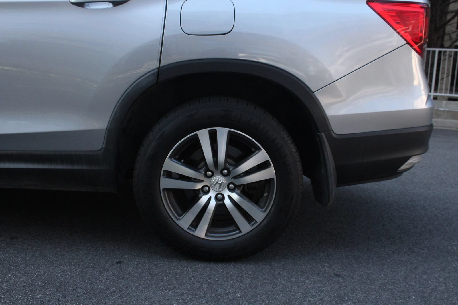 Used 2016 Honda Pilot EX-L image 10