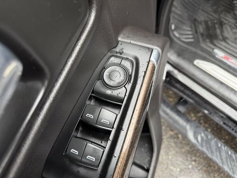 Used 2020 Chevrolet Silverado 1500 LT Trail Boss image 13