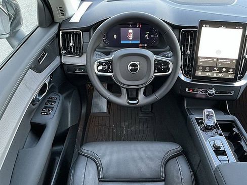 New 2026 Volvo XC90 T8 Ultra w/ Protection Package image 5