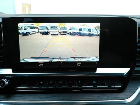Used 2026 GMC Sierra 1500 SLT RWD image 10