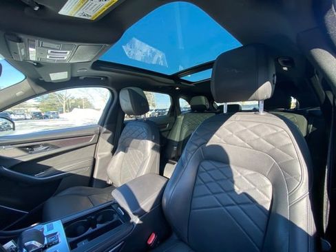 Used 2021 Jaguar F-PACE S image 23