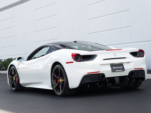 Used 2017 Ferrari 488 GTB RWD image 26