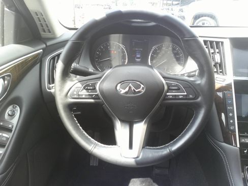 Used 2019 INFINITI Q50 Luxe w/ Essential Package (3.0T Luxe) AWD/4WD image 20