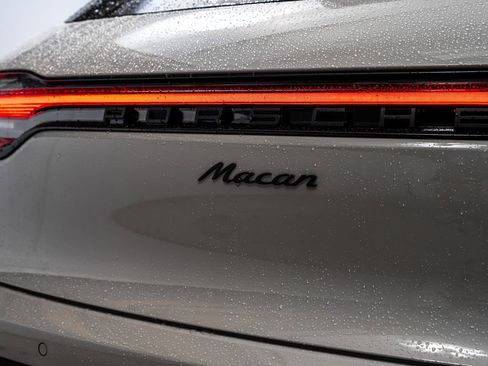 New 2026 Porsche Macan image 13