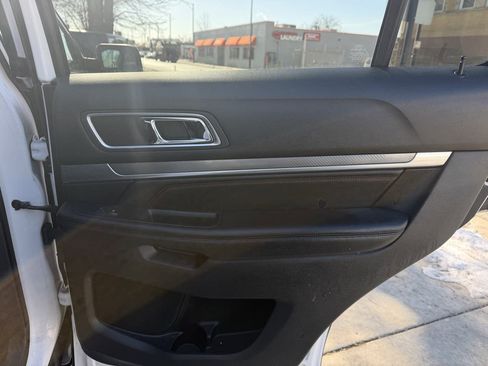 Used 2016 Ford Explorer Sport image 26