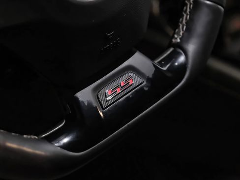 Used 2018 Chevrolet Camaro SS image 16