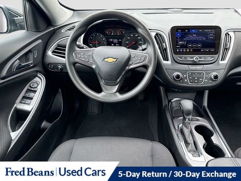 Used 2024 Chevrolet Malibu LT FWD image 30