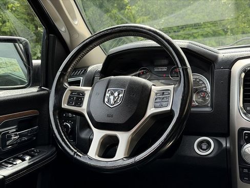 Used 2017 RAM 1500 Laramie w/ Convenience Group AWD/4WD image 12