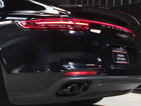 Used 2018 Porsche Panamera 4 AWD/4WD image 12