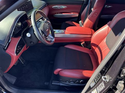 Used 2024 Genesis GV70 2.5T w/ Sport Prestige Package image 9