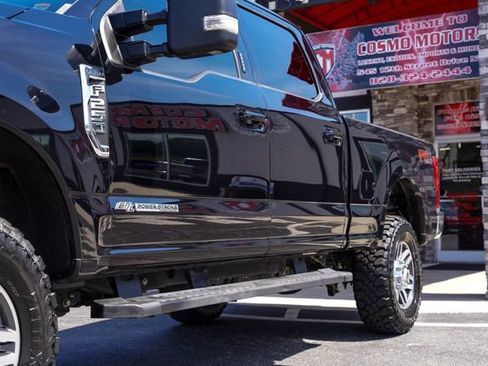 Used 2018 Ford F250 Lariat w/ Lariat Value Package AWD/4WD image 35