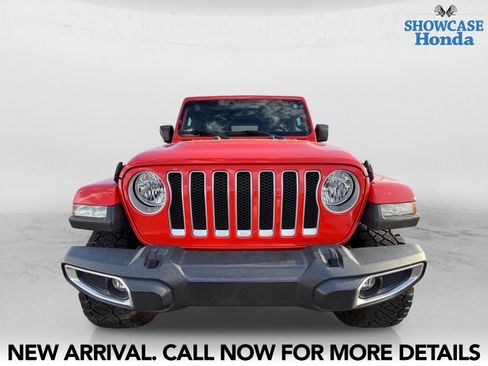Used 2018 Jeep Wrangler Unlimited Sahara AWD/4WD image 7