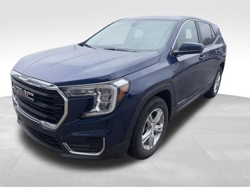 Used 2023 GMC Terrain SLE image 10