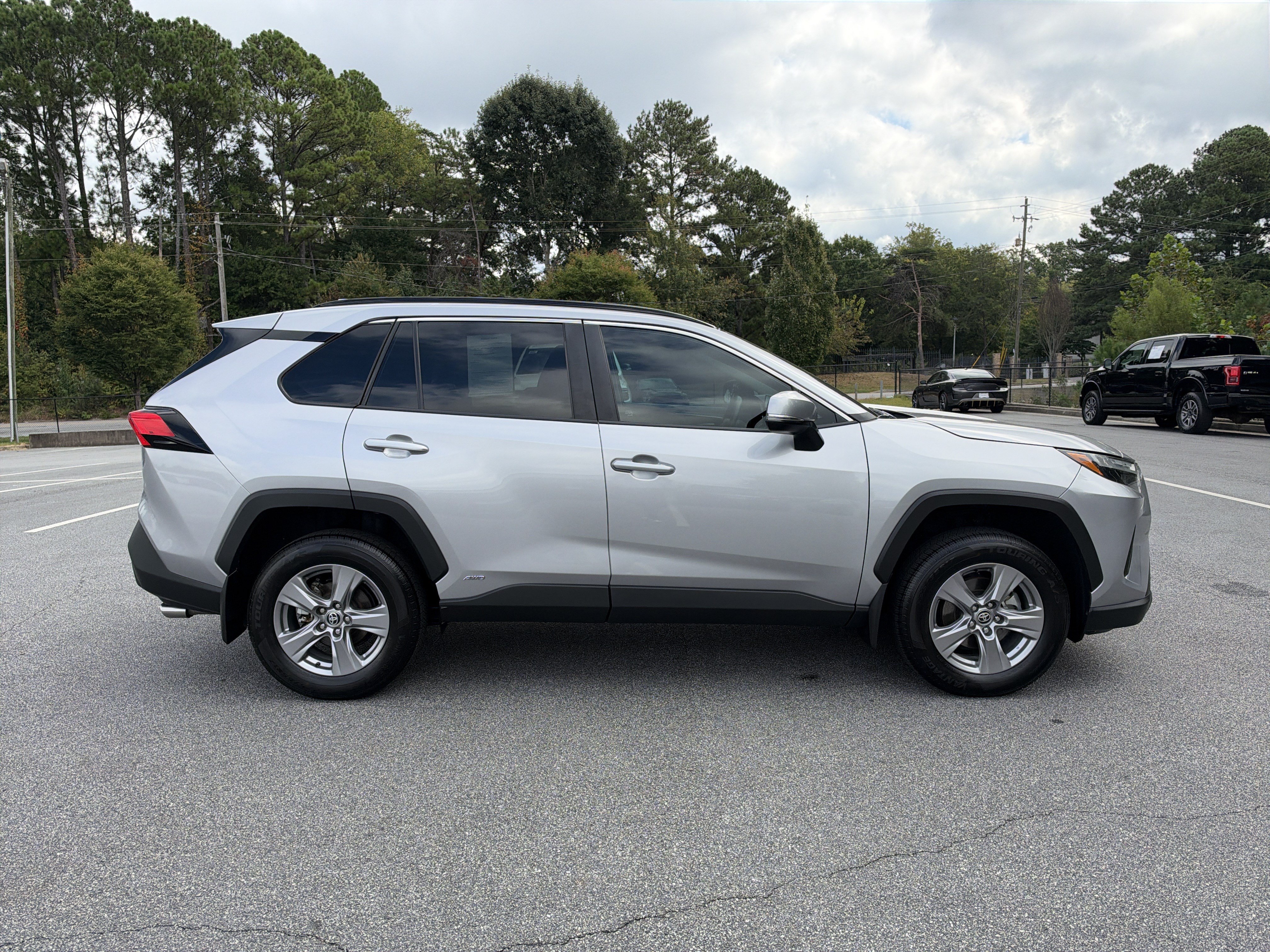 Used 2024 Toyota RAV4 XLE w/ Convenience Package AWD/4WD image 9