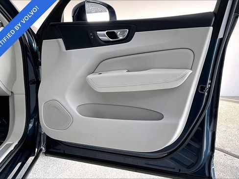 Certified 2023 Volvo XC60 B5 Plus w/ Protection Package Premier FWD image 23