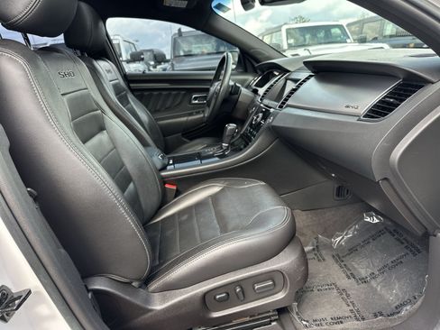 Used 2018 Ford Taurus SHO AWD/4WD image 28
