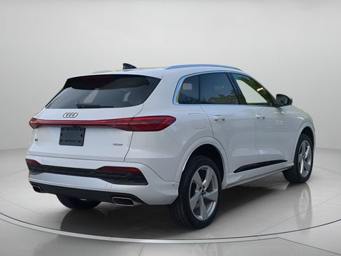 Used 2025 Audi Q5 Premium Plus AWD/4WD image 40