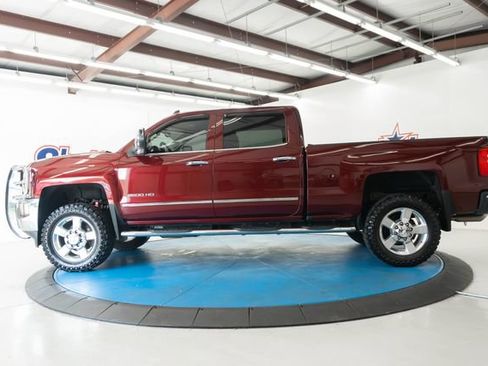 Used 2016 Chevrolet Silverado 2500 LTZ w/ LTZ Plus Package AWD/4WD image 27