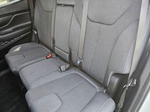 Used 2019 Hyundai Santa Fe SE image 18