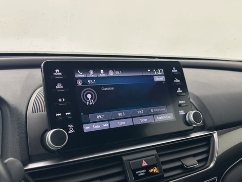 Used 2018 Honda Accord Sport image 40