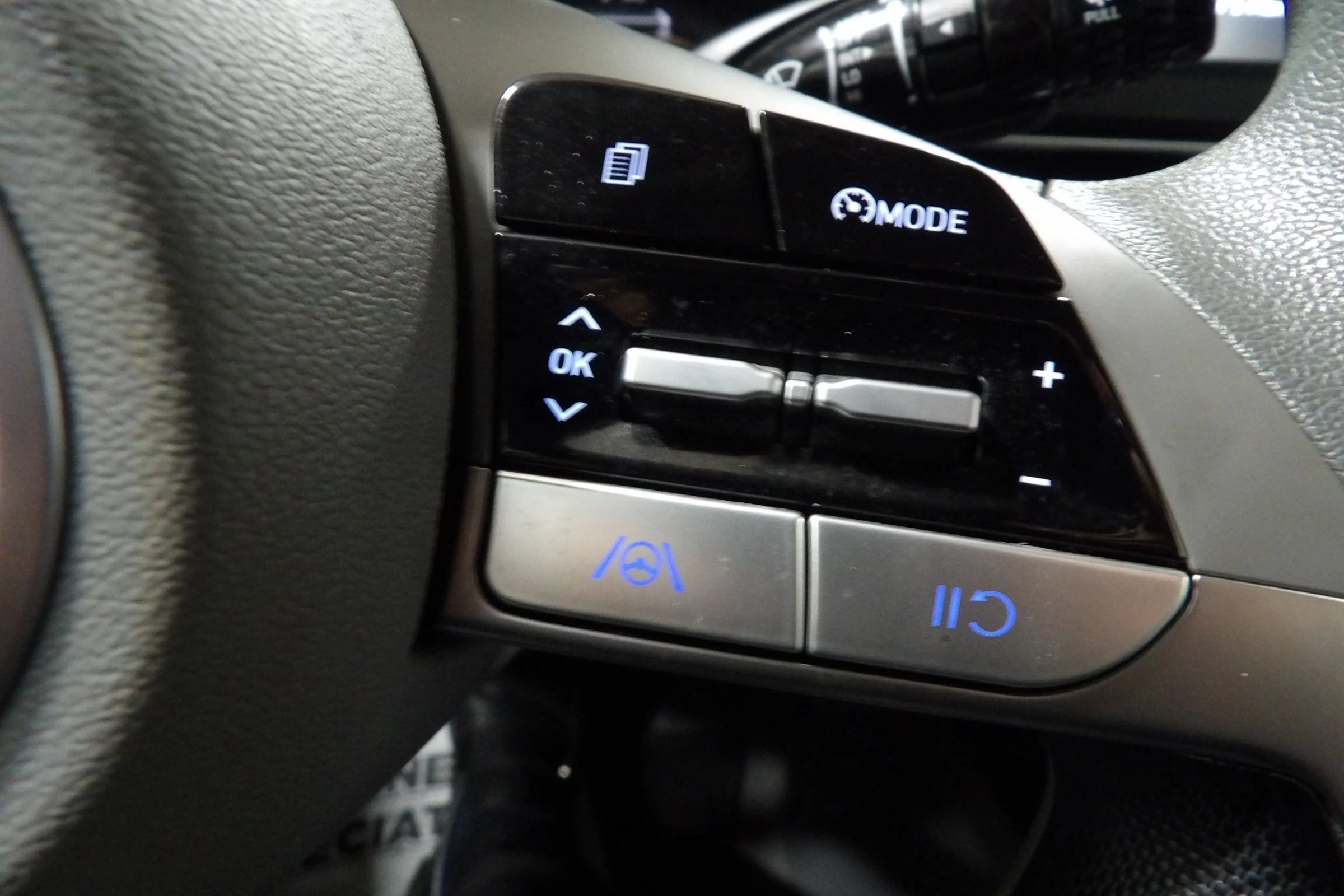 Used 2022 Hyundai Elantra SEL FWD image 14
