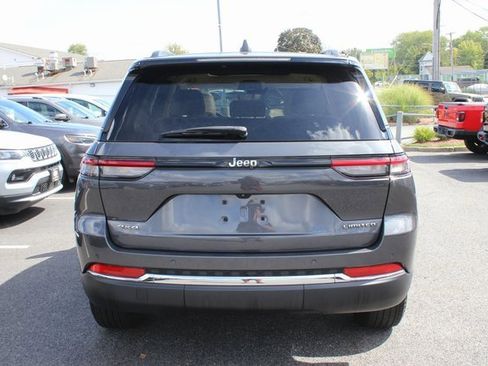 Used 2022 Jeep Grand Cherokee Limited image 29
