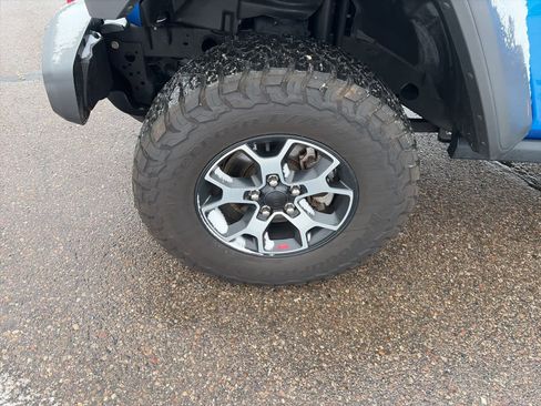 Used 2021 Jeep Wrangler Unlimited Rubicon w/ Cold Weather Group image 7