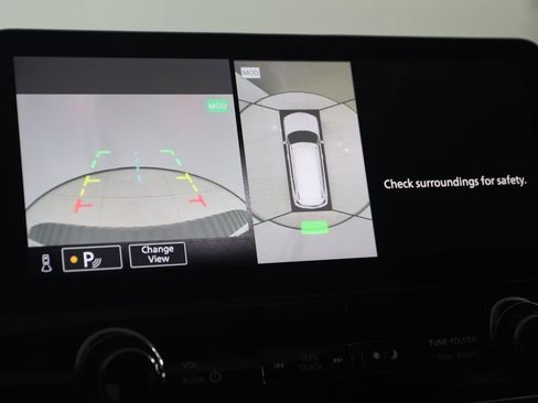 Used 2024 Nissan Armada Platinum w/ Captain's Chairs Package image 10