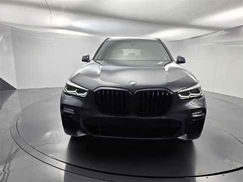 Used 2020 BMW X5 M50i w/ Premium Package image 2