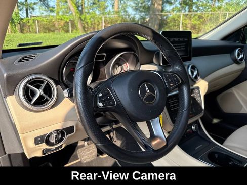 Used 2017 Mercedes-Benz GLA 250 4MATIC image 14