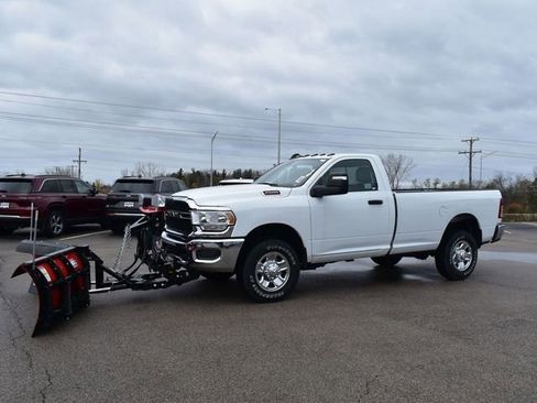 Used 2024 RAM 2500 Tradesman w/ Chrome Appearance Group image 7