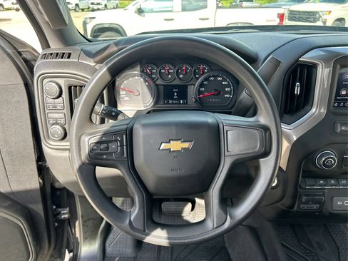 Used 2023 Chevrolet Silverado 1500 Custom AWD/4WD image 16