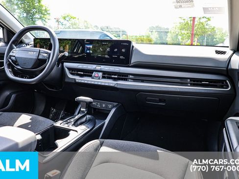 Used 2025 Kia K4 FWD image 29