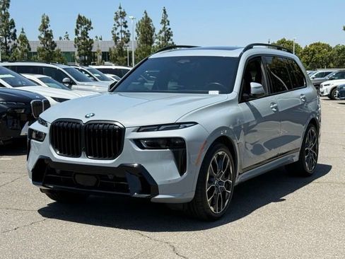 Certified 2023 BMW X7 xDrive40i w/ M Sport Package AWD/4WD image 2