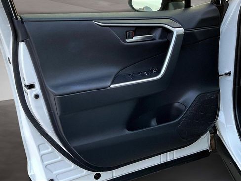 Used 2022 Toyota RAV4 XSE image 19