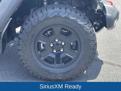 Used 2022 Jeep Gladiator Mojave w/ Cold Weather Group AWD/4WD image 10