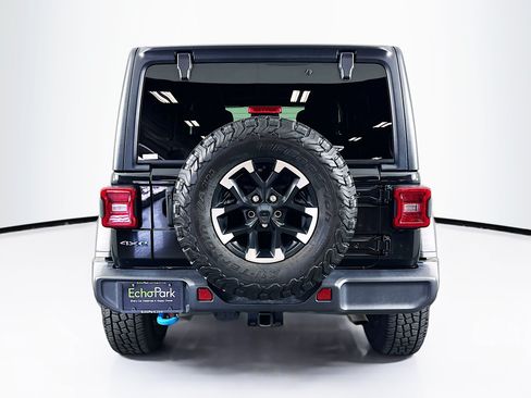Used 2024 Jeep Wrangler Unlimited Rubicon 4xe AWD/4WD image 7