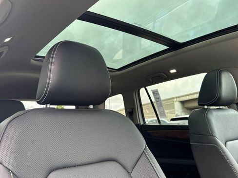 New 2026 Volkswagen Atlas SE image 17