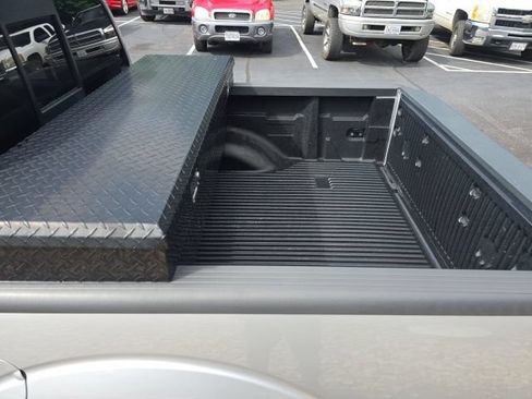 Used 2014 Nissan Frontier SV AWD/4WD image 13