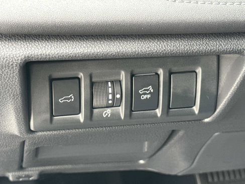 Used 2025 Subaru Outback Touring XT AWD/4WD image 39