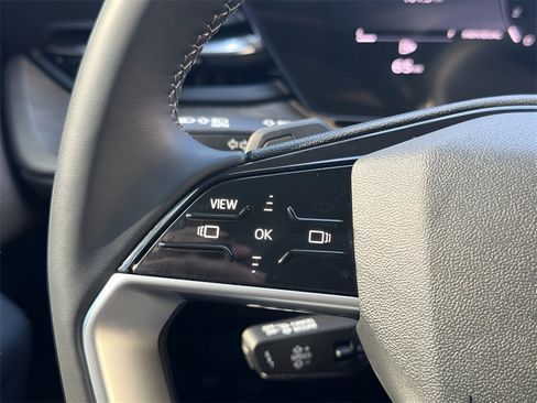 Used 2025 Audi Q5 Premium w/ Convenience Package image 19