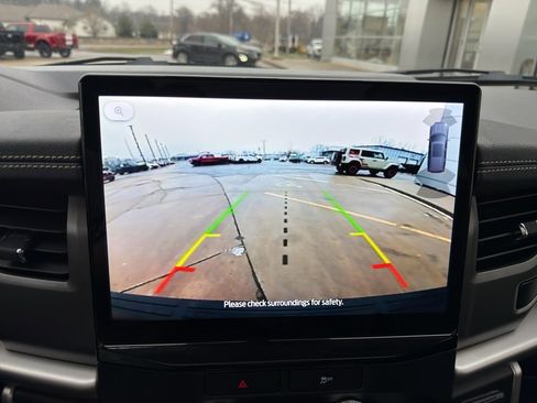 Used 2023 Ford Expedition Max XLT image 22