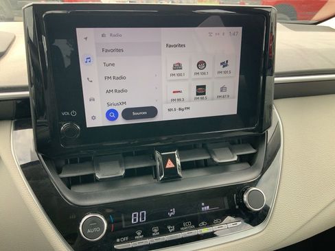 Used 2024 Toyota Corolla LE image 18