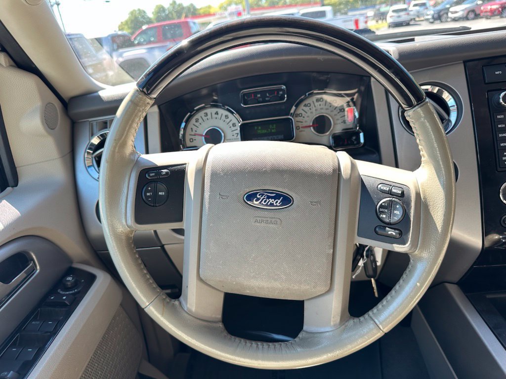 Used 2014 Ford Expedition Limited w/ Equipment Group 301A RWD image 27