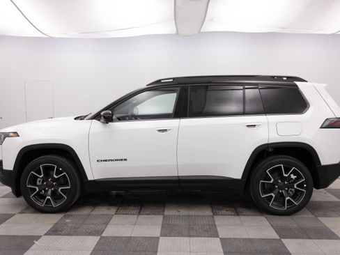 New 2026 Jeep Cherokee Overland w/ Advanced Pro Tech Group AWD/4WD image 8