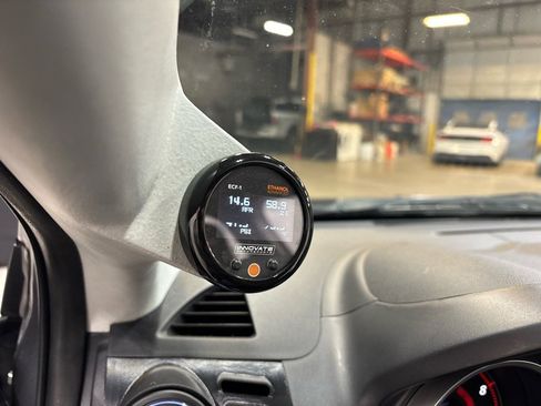 Used 2010 Mitsubishi Lancer Evolution SE image 24