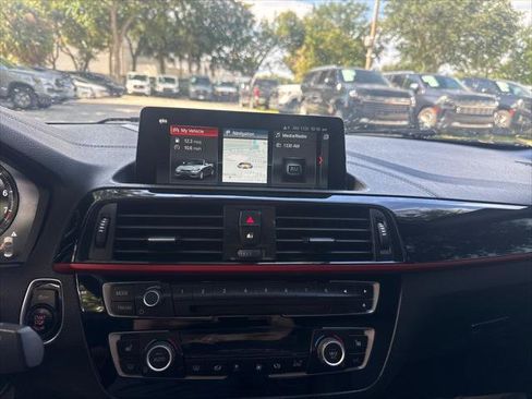 Used 2020 BMW 230i xDrive Convertible image 18