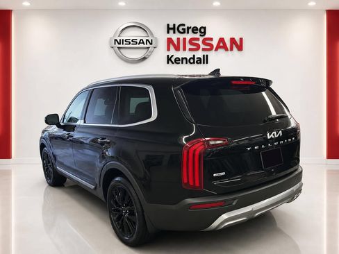 Used 2022 Kia Telluride SX w/ SX Prestige Package AWD/4WD image 2